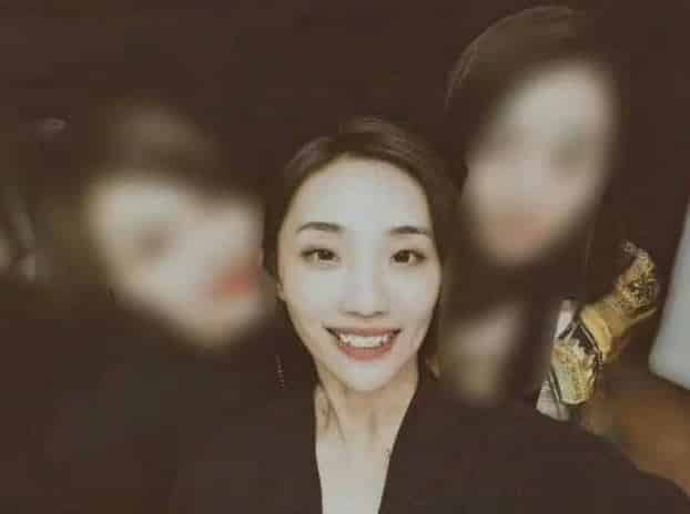 Hu Ge married a stylist? Netizens are confused about the identity of the actor's wife